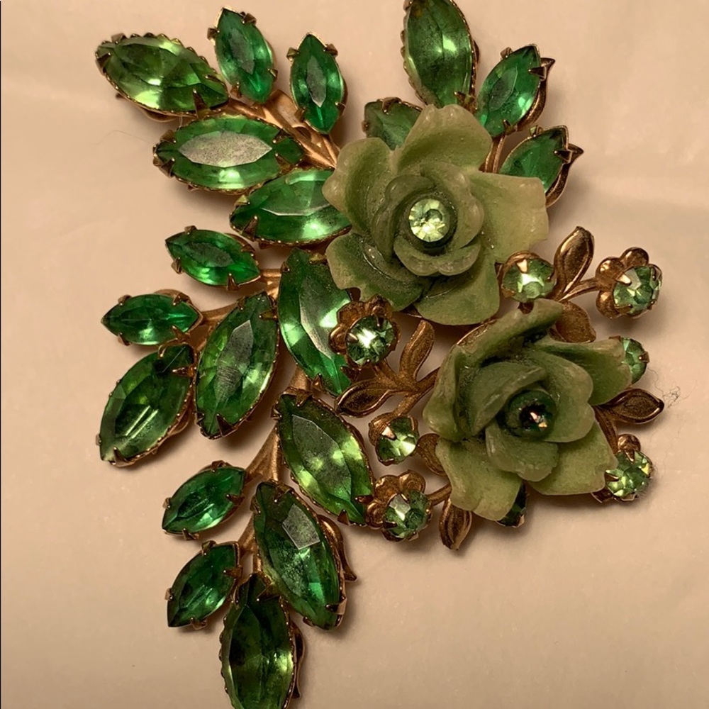 Vintage Bijoux crystal brooch roses/flower motif